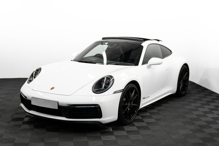 Porsche 911 Carrera interior and exterior detail