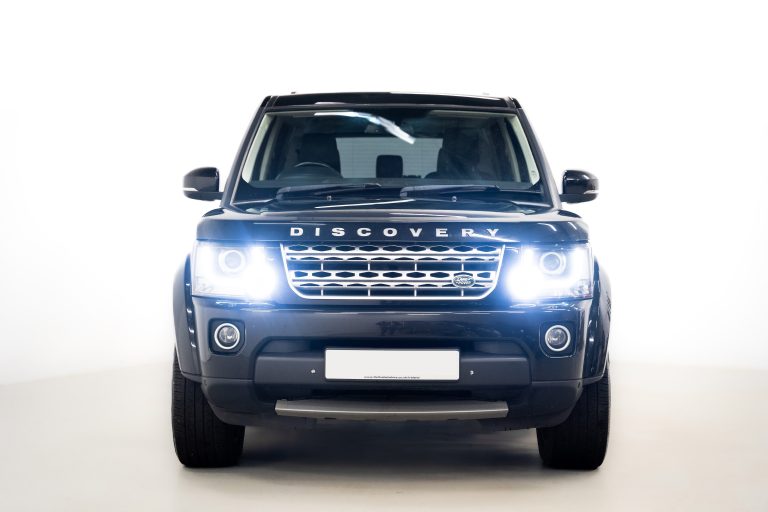 Land Rover Discovery 4 interior and exterior detail