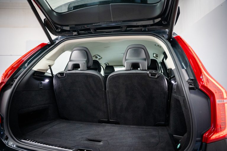 Volvo XC90 interior and exterior detail
