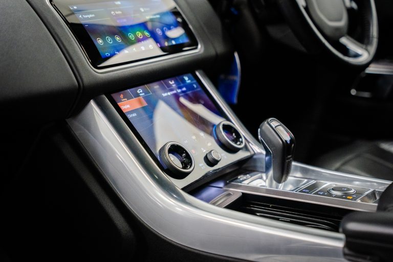 Range Rover Sport SVR Body Kit interior and exterior detail