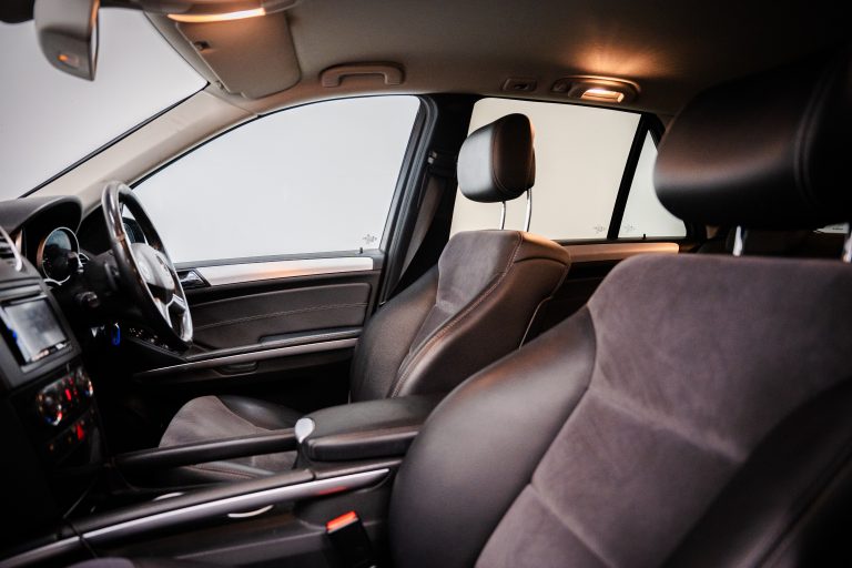 Mercedes-Benz ML interior and exterior detail