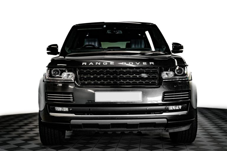 Range Rover Vogue Autobiography interior and exterior detail