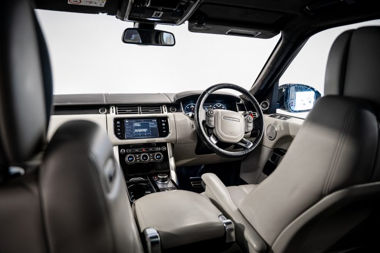 Range Rover Vogue Autobiography interior and exterior detail