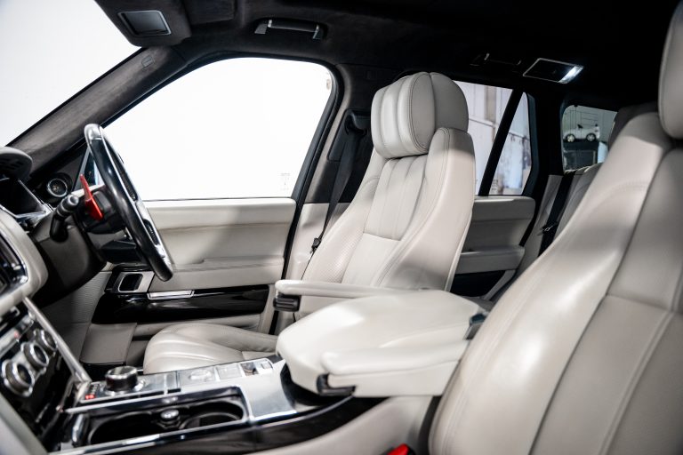 Range Rover Vogue Autobiography interior and exterior detail