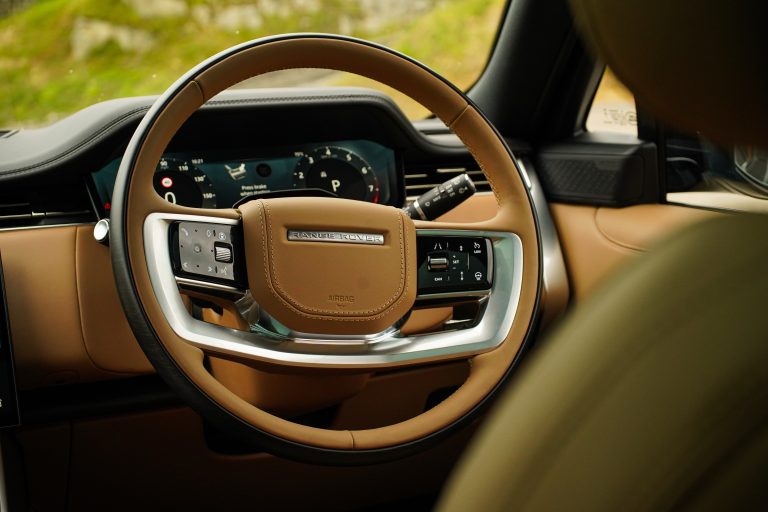 Range Rover Autobiography LWB interior and exterior detail