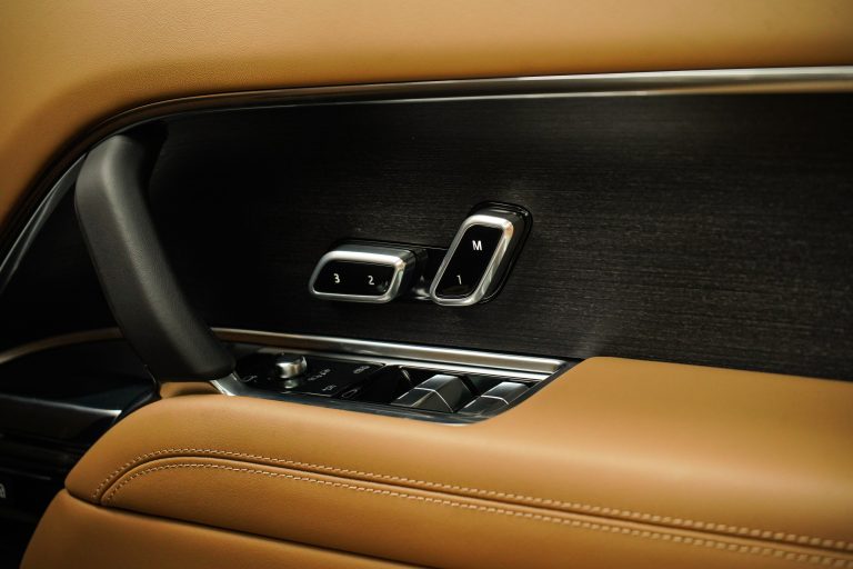 Range Rover Autobiography LWB interior and exterior detail