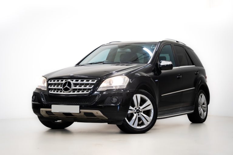 Mercedes-Benz ML interior and exterior detail
