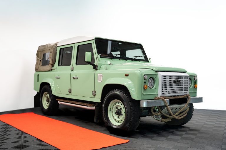 Land Rover Defender 110 x Matcha Green interior and exterior detail