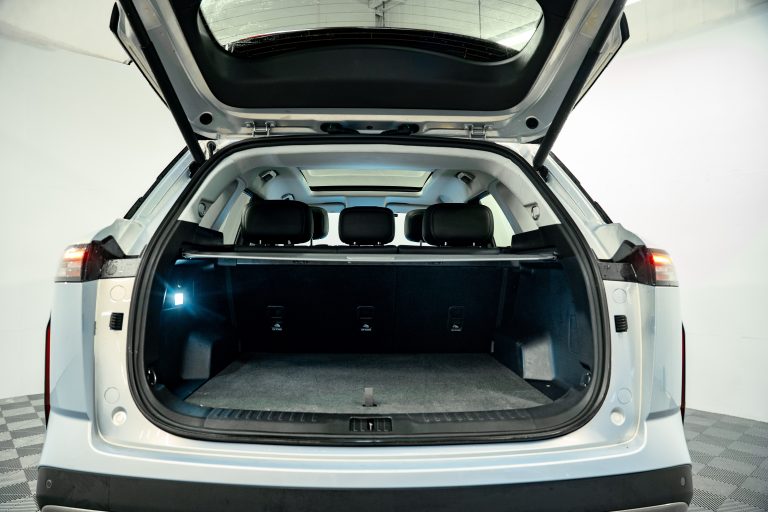 Jaecoo J7 interior and exterior detail