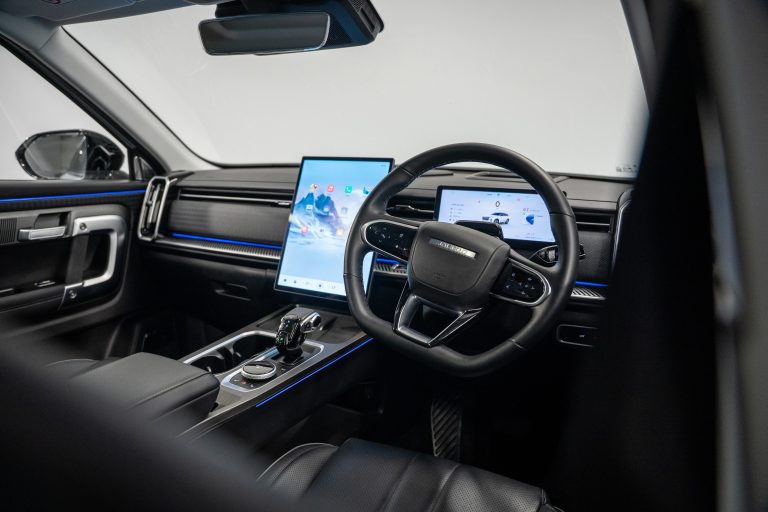 Jaecoo J7 interior and exterior detail